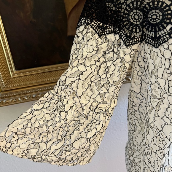 Lace blouse - Picture 3 of 8